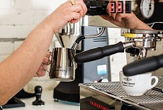 Кофемашина La Marzocco Linea Classic S AV 2: легенда третьей волны для вашей кофейни