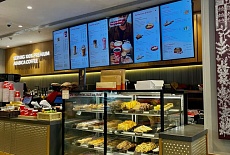 Витрина и прилавок кофейни. Как оформить чтобы продавать больше