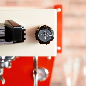 Кофемашина эспрессо рожковая La Marzocco Linea Mini EE Legacy цвет красный 3