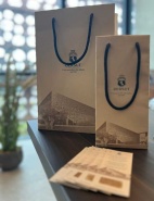 Известный итальянский обжарщик Dersut Coffee и бумажная фабрика Favini запустили пакеты для покупок, сделанные из остатков обжарки кофе