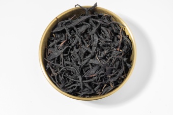 Адыгейский янтарь редкий черный Чай НИТКА