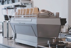 ﻿La Marzocco KB90 – профессиональная кофемашина для высоконагруженных кофеен