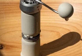Механический панк в мире кофе: SOU SIK P-1 — игрушка для гиков или революция в ручном помоле?