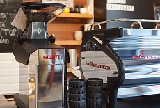 Кофемолка La Marzocco Swan: Экспертный отчет о характеристиках и технологических инновациях