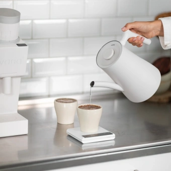 Чайник электрический Varia AURA 1.5 л с PID-контроллером с точной настройкой температуры, белый