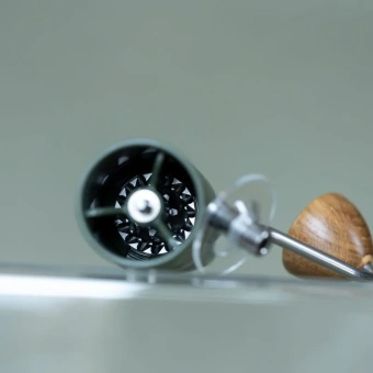 Кофемолка ручная Comandante Trailmaster Forest Х25