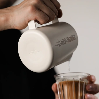 Питчер для молока MHW-3BOMBER Milk Frothing Pitcher 3.0 White, 600 мл – профессиональный питчер для латте-арта из нержавеющей стали SUS304, P3013W