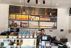 Витрина и прилавок кофейни. Как оформить чтобы продавать больше