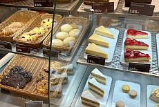 Витрина и прилавок кофейни. Как оформить чтобы продавать больше