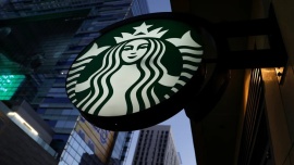 Starbucks обязали выплатить 50 миллионов долларов водителю доставки за травму, полученную в результате ожога от пролитого горячего чая