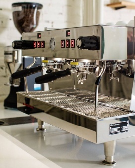 Кофемашина эспрессо рожковая La Marzocco Linea Classic S AV 2 группы 