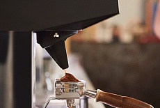 Кофемолка La Marzocco Swan: Экспертный отчет о характеристиках и технологических инновациях