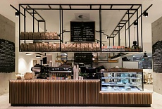 Как оформить витрину и прилавок кофейни, чтобы продавать больше