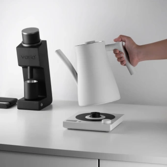 Чайник электрический Varia AURA 1.5 л с PID-контроллером с точной настройкой температуры, белый
