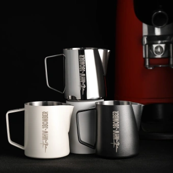 Питчер для молока MHW-3BOMBER Milk Frothing Pitcher 3.0 White, 450 мл – профессиональный питчер для латте-арта из нержавеющей стали SUS304, P3028W