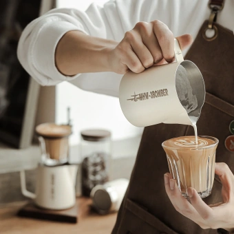Питчер для молока MHW-3BOMBER Latte Art Pitcher 5.0 White — инструмент профессионального бариста