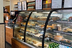 Витрина и прилавок кофейни. Как оформить чтобы продавать больше