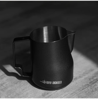 Питчер для молока MHW-3BOMBER Turbo Milk Pitcher Matte Black, 350 мл – профессиональный питчер для вспенивания молока и латте-арта P6007MB