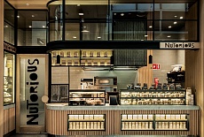 Как оформить витрину и прилавок кофейни, чтобы продавать больше