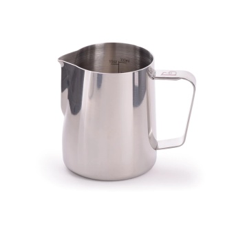 Smart Pour™ Precision Frothing Pitcher 1