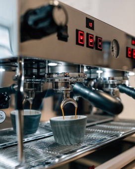 Кофемашина эспрессо рожковая La Marzocco Linea Classic S AV 2 группы 