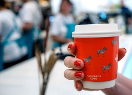 Кофейни сети Costa Coffee заработали под новым брендом «Лалибела кофе» В Москве открылась первая кофейня сети «Лалибела кофе»