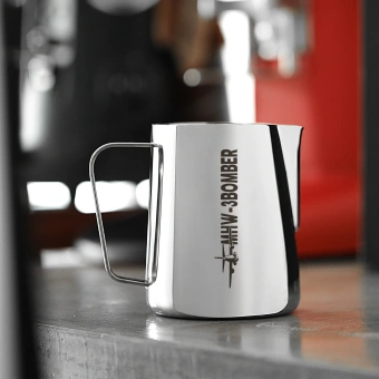 Питчер для молока MHW-3BOMBER Milk Frothing Pitcher 3.0 Glossy Grey, 450/600 мл – профессиональный питчер для латте-арта из нержавеющей стали SUS304