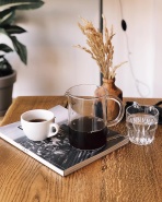 Искусство и наука воды в кофейне: исчерпывающее руководство по водоподготовке и ее влиянию на кофе, оборудование и бизнес