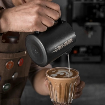Питчер для молока MHW-3BOMBER Latte Art Pitcher 5.0 Matte Black 500 мл – профессиональный молочник для латте-арт и идеальной микропены P5032B