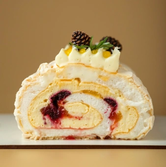 Пирожное Меренговый рулет Poliche, длина 15 см, вес 650 гр