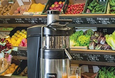 Профессиональные Центробежные Соковыжималки в HoReCa: Стратегический Обзор, Технологии и Экономическая Обоснованность